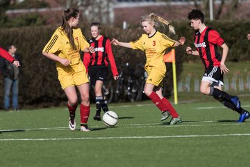 Bild 315 - B-Juniorinnen SG Weststeinburg/Bei - SV Fisia 03 : Ergebnis: 1:2